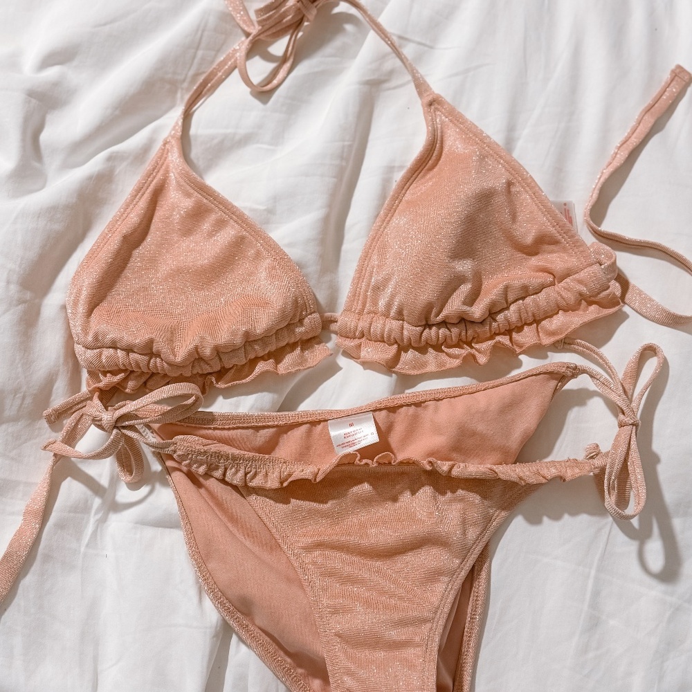 Xhilaration Ruffle Triangle Metallic Pink Shimmer Ruffle Bikini Top & Bottom